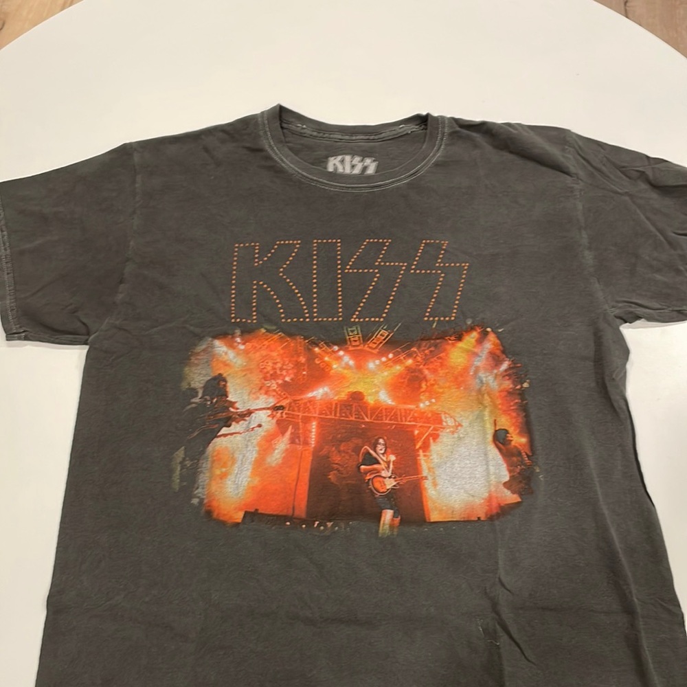 Kiss concert shirt
